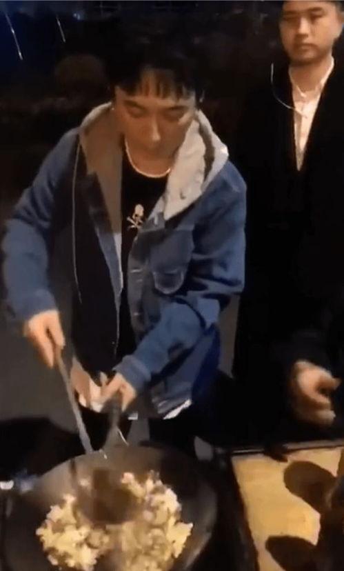 王思聪吃东西爆料视频,揭秘网红美食背后的故事 第3张 王思聪吃东西爆料视频,揭秘网红美食背后的故事 第3张
